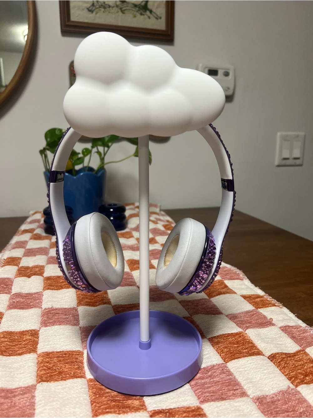 Cloud headphone holder or jewelry holder